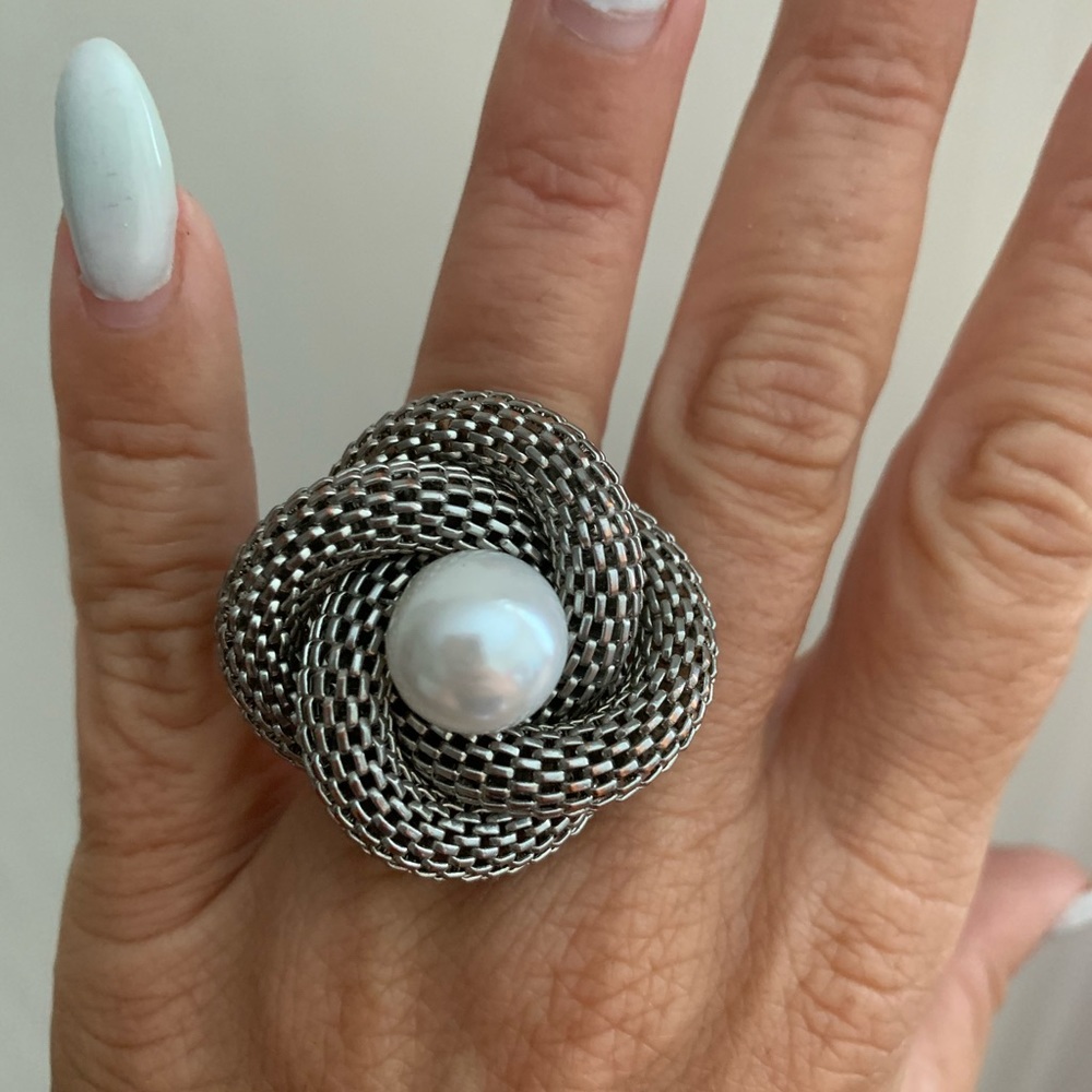 Silvertone Flower Cocktail Ring - image 4